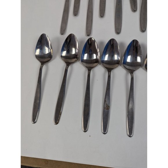 Easterling Set of 24 Stainless Steel Japan Rhineland Teapsoons Tablespoons - Picture 5 of 8